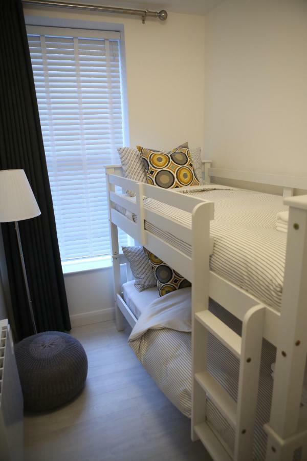 East Bridge Apartments 에니스킬런 외부 사진